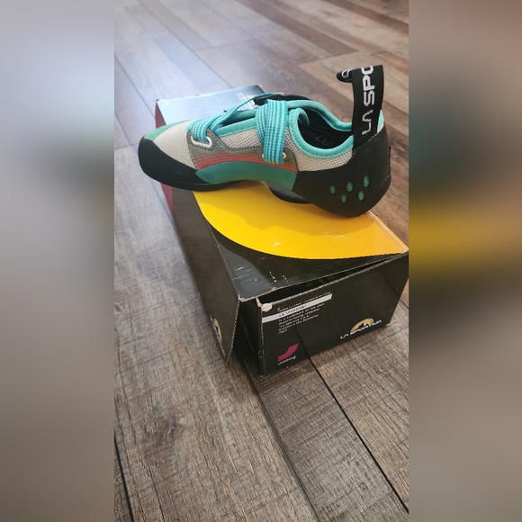 NEW La Sportiva Climbing Shoes - Picture 4 of 4